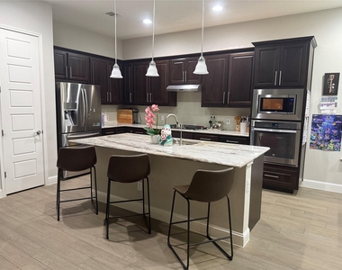 14716 Iveans Way - Photo Thumbnail 9