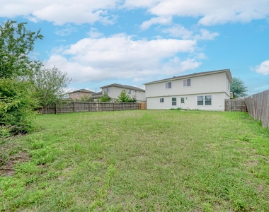 125 Holland St - Photo Thumbnail 37