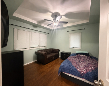 122 Gall Lane - Photo Thumbnail 5