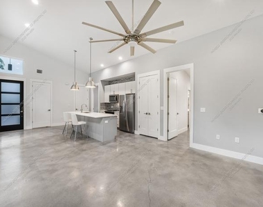 505 W Odell St - Photo Thumbnail 5