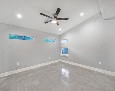 505 W Odell St - Photo Thumbnail 8