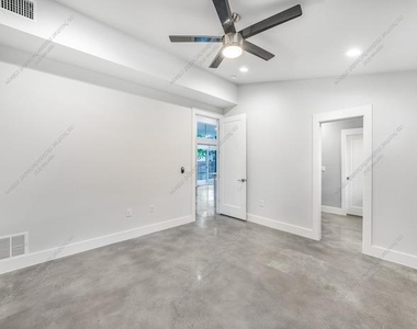 505 W Odell St - Photo Thumbnail 9