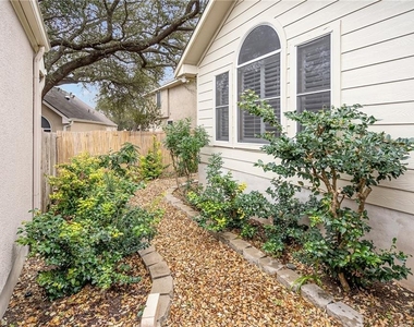 27 Troon Dr - Photo Thumbnail 24