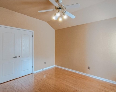 27 Troon Dr - Photo Thumbnail 10