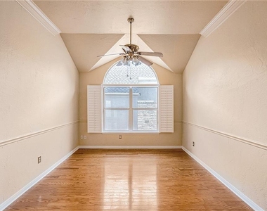 27 Troon Dr - Photo Thumbnail 8