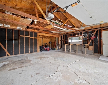 40 S Pine Street - Photo Thumbnail 27