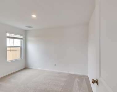 1105 Catfish Ln - Photo Thumbnail 20