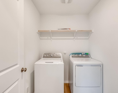 1105 Catfish Ln - Photo Thumbnail 23