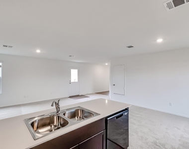 1105 Catfish Ln - Photo Thumbnail 8