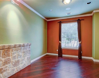 2409 Santa Clara Ln - Photo Thumbnail 13