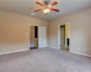 2409 Santa Clara Ln - Photo Thumbnail 16