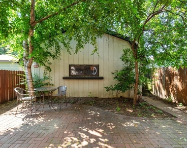 3311 W Wrightwood Avenue - Photo Thumbnail 10