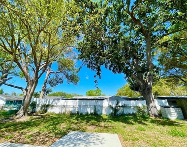 7553 Cumber Drive - Photo Thumbnail 30