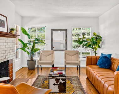 1064 Sycamore St - Photo Thumbnail 3