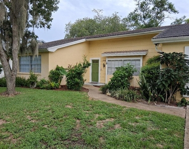12406 Weatherstone Row - Photo Thumbnail 5