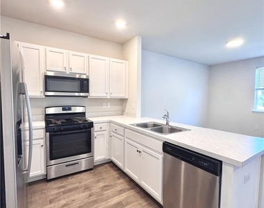 1161 Lova Lane - Photo Thumbnail 5