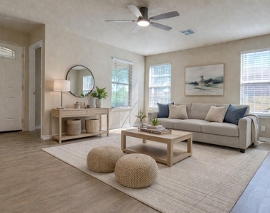 5211 Viewpoint Dr - Photo Thumbnail 1
