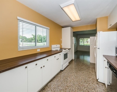 5401 5th Avenue N - Photo Thumbnail 4
