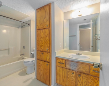 6903 Deatonhill Dr - Photo Thumbnail 12