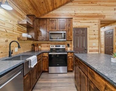 1591 Scull Rd - Photo Thumbnail 8