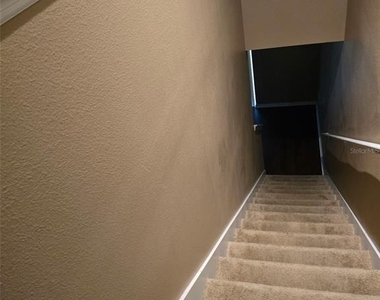2157 Broadway View Avenue - Photo Thumbnail 25