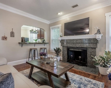 114 W Cayuga Street - Photo Thumbnail 5