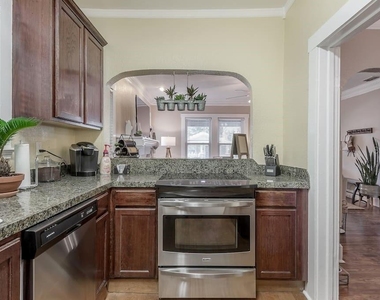 114 W Cayuga Street - Photo Thumbnail 8