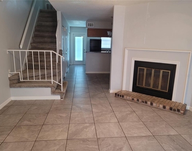 11301 Grandville Drive - Photo Thumbnail 2