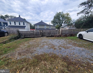 235 Millwood Avenue - Photo Thumbnail 23