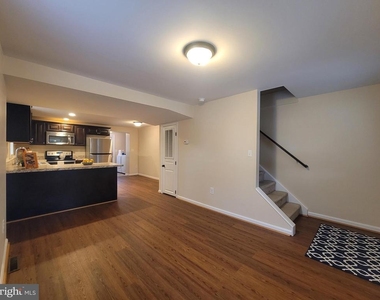 235 Millwood Avenue - Photo Thumbnail 8