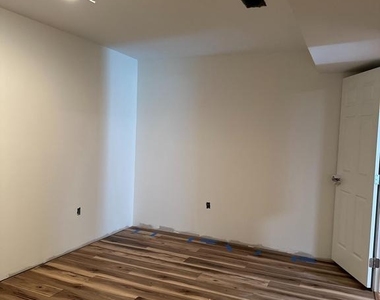 9610 Hazelbrook Court - Photo Thumbnail 28