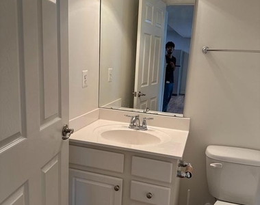9610 Hazelbrook Court - Photo Thumbnail 25