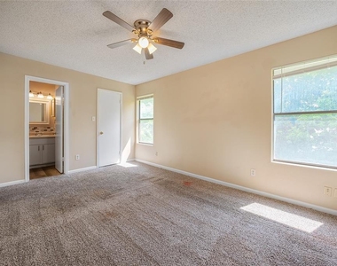 14203 Sussman Ct - Photo Thumbnail 9