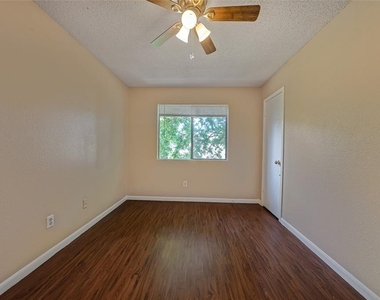 14203 Sussman Ct - Photo Thumbnail 8