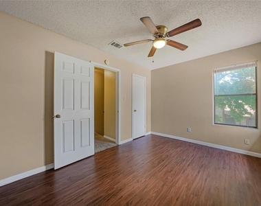 14203 Sussman Ct - Photo Thumbnail 6
