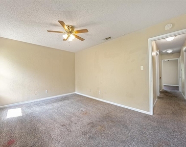 14203 Sussman Ct - Photo Thumbnail 11