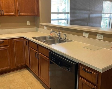 10934 Johanna Avenue - Photo Thumbnail 14