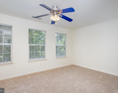 7442 Langholm Way - Photo Thumbnail 12