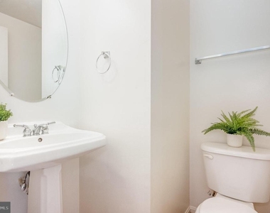 7442 Langholm Way - Photo Thumbnail 11