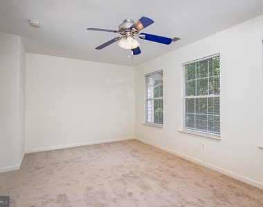 7442 Langholm Way - Photo Thumbnail 13
