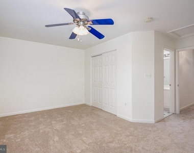 7442 Langholm Way - Photo Thumbnail 14