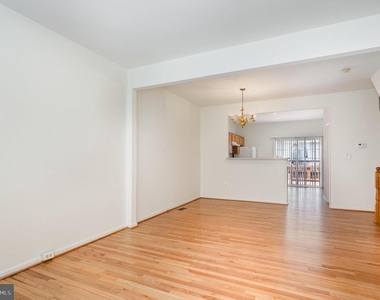 7442 Langholm Way - Photo Thumbnail 6