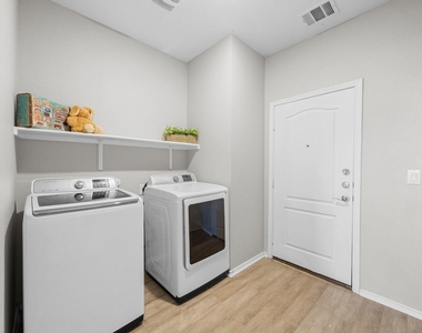 6312 Wagon Spring St - Photo Thumbnail 15