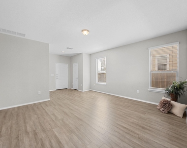 6312 Wagon Spring St - Photo Thumbnail 5