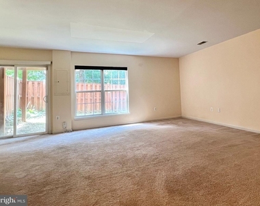 15720 Palermo Terrace - Photo Thumbnail 21