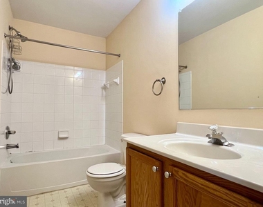 15720 Palermo Terrace - Photo Thumbnail 18