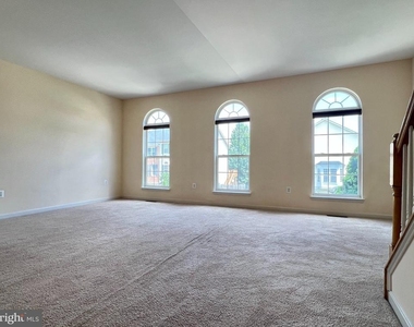 15720 Palermo Terrace - Photo Thumbnail 3