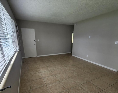 487 1st Street S - Photo Thumbnail 2