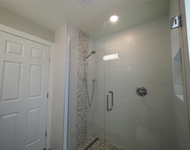 4711 Bull Creek Rd - Photo Thumbnail 7