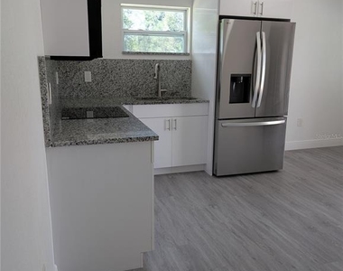 8904 Tampa Street - Photo Thumbnail 11